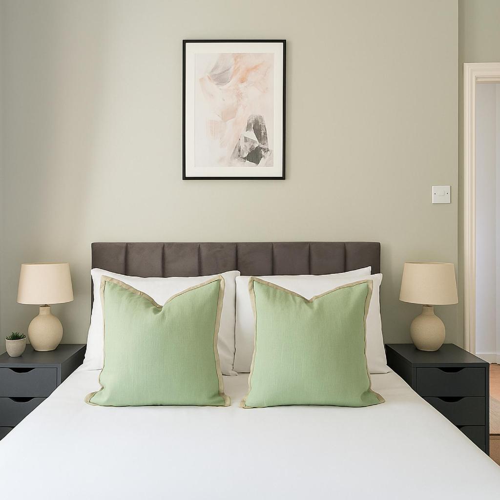 Cozy Rooms By Morden Tube Mitcham Exterior photo