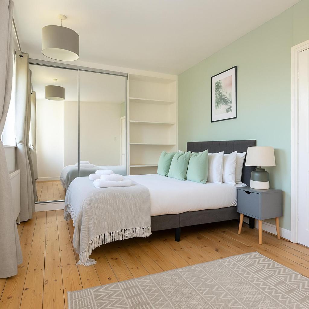 Cozy Rooms By Morden Tube Mitcham Exterior photo